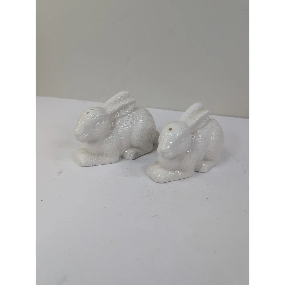 Vintage White Easter Bunny Salt and Pepper Shaker Set